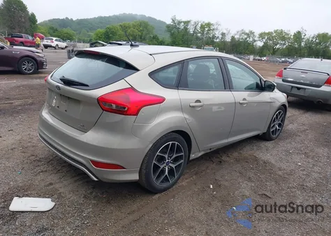 2016 Ford Focus Se z USA, uszkodzony, nr VIN 1FADP3K22GL399344